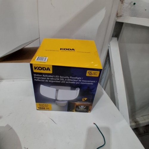 KODA MOTION-ACTIVATED LED SECURITY FLOOD LIGHT - 4800LM - WHITE (MODEL: 1938035/LM030878) image 7