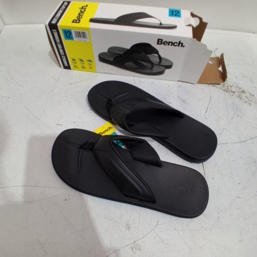 MEN'S BENCH COMFORT FLIP FLOPS - SIZE 12 - BLACK (STYLE: 1872042) image 2