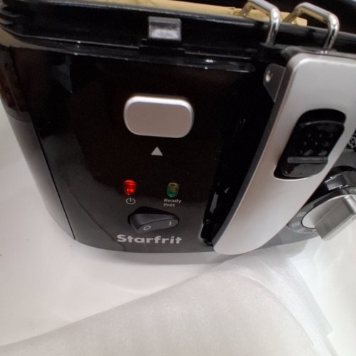 STARFRIT COMPACT ELECTRIC OIL DEEP FRYER WITH REMOVABLE CERAMIC BOWL AND VIEWING WINDOW - 2.5L CAPACITY - BLACK (MODEL: DF-118) image 3