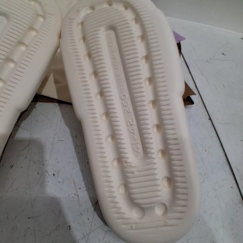 UNISEX MELLOW SOFT CLOUD SLIDES / SLIPPERS - MEN'S : 8-9 / WOMEN'S : 9-10 - CREAM (MODEL : ML05) image 4