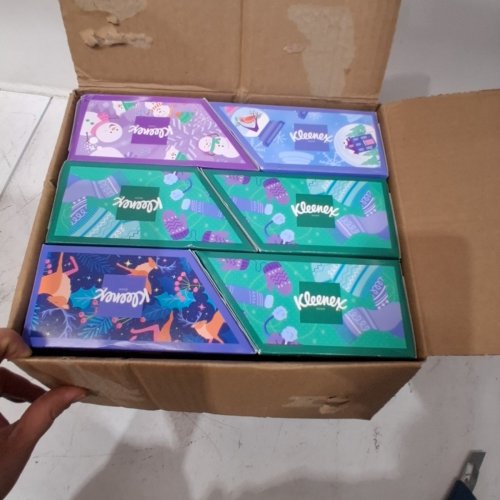 6PK KLEENEX HAND TOWELS FUN HOLIDAY DESIGN - 55 COUNT PER BOX (330 TOTAL) - WHITE (MODEL: 54826) image 2