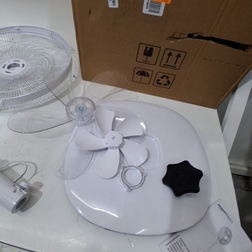 AMAZON BASICS SPEED ADJUSTABLE OSCILLATING STANDING FAN WITH DUAL BLADES - 16" - 42" - 51" - WHITE - (MODEL: FS40-16FR) image 4