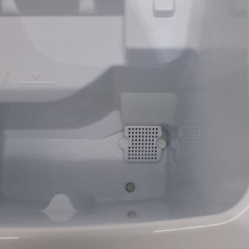 FRIGIDAIRE COMPACT ELECTRIC ICE MAKER - MAKES 26LBS OF ICE/DAY - WHITE - (MODEL: EFIC108-WHITE) image 4