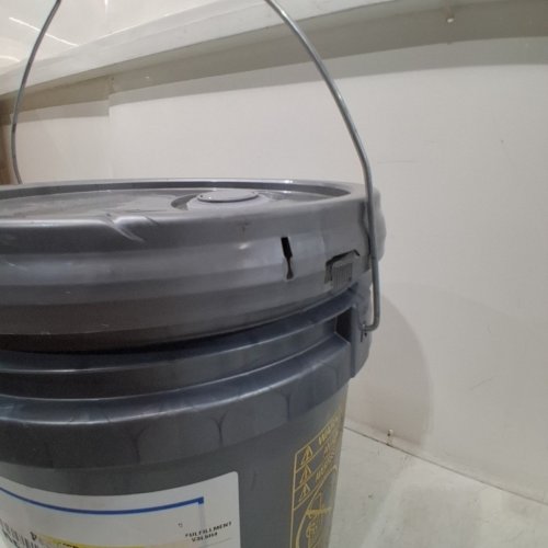 LUCAS OIL RED N TACKY GREASE PAIL- 35LBS - CLASSIC image 4
