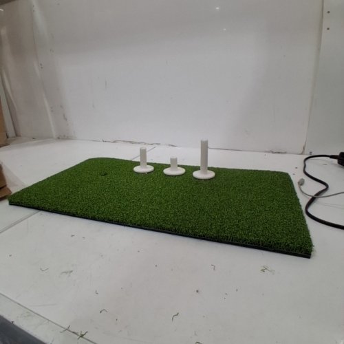 GOSPORTS ARTIFICIAL INDOOR/OUTDOOR GOLF PRACTICE MAT WITH RUBBER TEES - 2FT X 1FT - GREEN(MODEL: GOLF-MAT-05-2X1) image 2