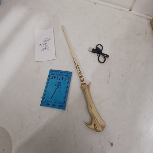 CHAMPWE LIGHT-UP RECHARGEABLE MAGIC WAND WITH SPELLS BOOKLET - NATURAL image 2