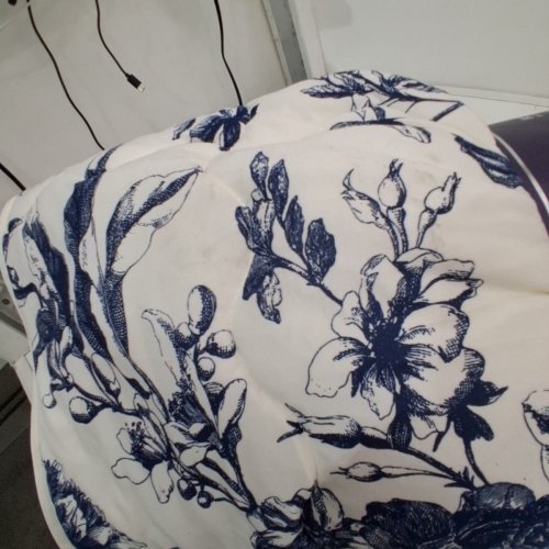 BERKSHIRE LIGHTWEIGHT COOLING BLANKET - KING - WHITE/BLUE FLORALS (MODEL: 1986201) image 3
