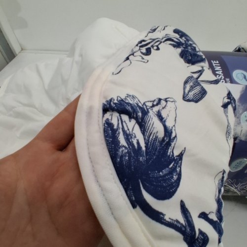 BERKSHIRE LIGHTWEIGHT COOLING BLANKET - KING - WHITE/BLUE FLORALS (MODEL: 1986201) image 4