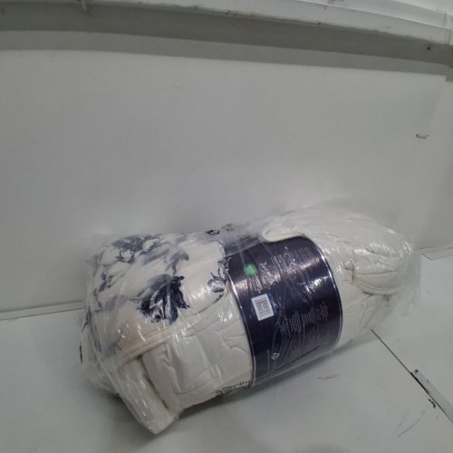BERKSHIRE LIGHTWEIGHT COOLING BLANKET - KING - WHITE/BLUE FLORALS (MODEL: 1986201) image 5