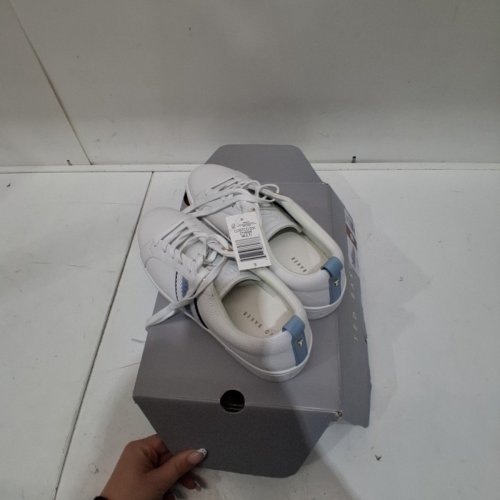 WOMEN'S TED BAKER LEATHER SNEAKER - SIZE 9 (MODEL:2756609) image 3