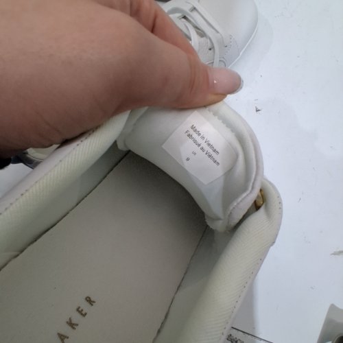 WOMEN'S TED BAKER LEATHER SNEAKER - SIZE 9 (MODEL:2756609) image 4