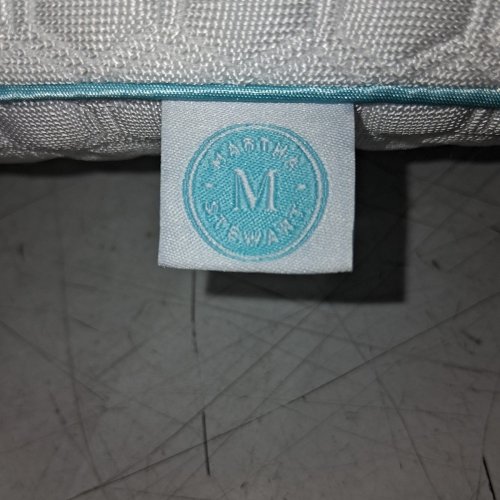 MARTHA STEWART MEMORY FOAM PILLOW - QUEEN - WHITE/BLUE PIPING (MODEL: 1392500) image 4