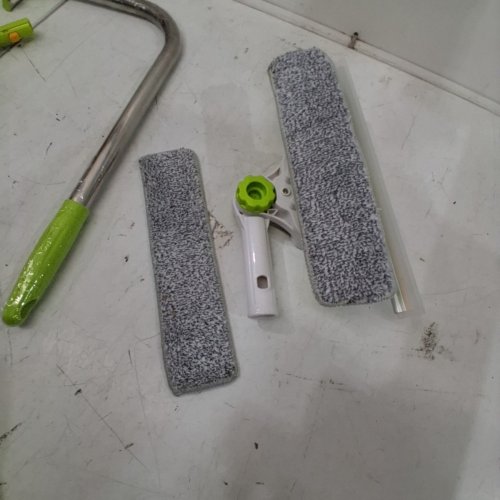 ALUMINUM TELESCOPIC DOUBLE-SIDED WINDOW CLEANING TOOL - 61" MAX - GREEN image 4