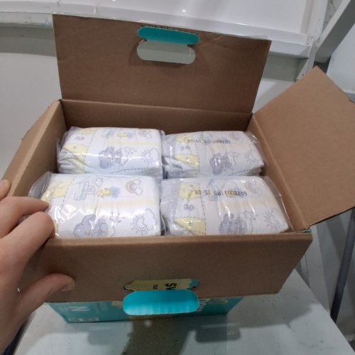 136PK PAMPERS SWADDLERS DIAPERS - NEWBORN SIZE image 2