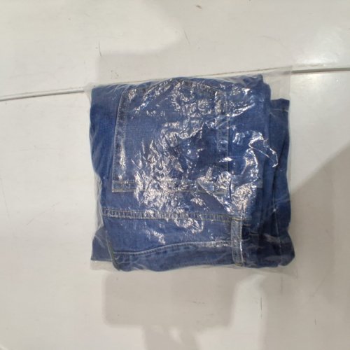 WOMEN'S GAP MID RISE ULTRASOFT EASY HORSESHOE JEANS - EXTRA SMALL PETITE - MEDIUM WASH/PALE DENIM (STYLE: 744540) image 2