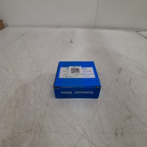 2-WAY NORMALLY-CLOSED PNEUMATIC ELECTRIC SOLENOID AIR VALVE - G1/4 FEMALE PORT - 12V - 6.5W - BLACK image 3
