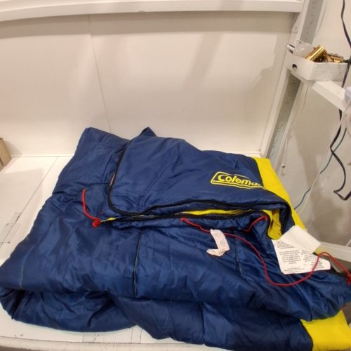 COLEMAN PALMETTO REGULAR WARM WEATHER SLEEPING BAG - RH ZIPPER - 75" X 33" - (MODEL: 2000034714) image 2