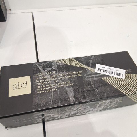 GHD PLATINUM+ PROFESSIONAL PERFORMANCE SMART STYLER - 1" - BLACK (MODEL: S8T262) image 5