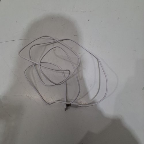 ONN. USB-A TO USB-C CABLE - 6FT - WHITE image 3