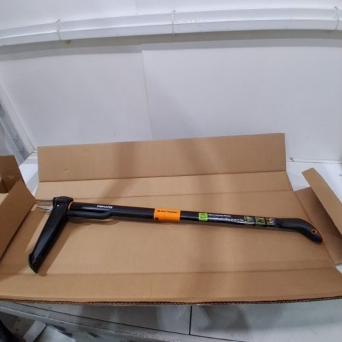 FISKARS 3-CLAW STAND UP WEED PULLER TOOL - 39" - BLACK/ORANGE (MODEL: 78806935C) image 2