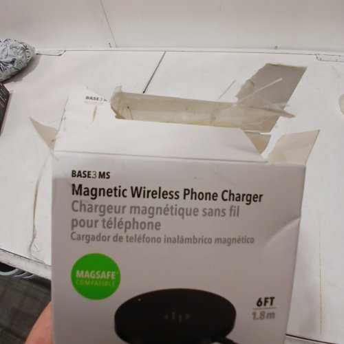 SCOSCHE MAGNETIC WIRELESS PHONE CHARGER -COMPATIBLE WITH IPHONE - 6FT CABLE - BLACK (MODEL: BASE3MS) image 2