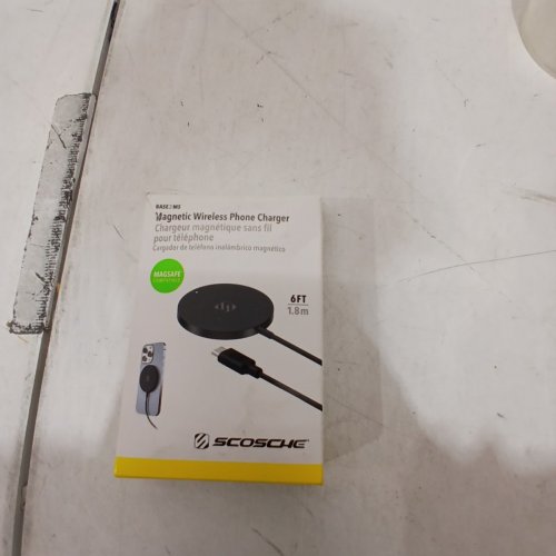 SCOSCHE MAGNETIC WIRELESS PHONE CHARGER -COMPATIBLE WITH IPHONE - 6FT CABLE - BLACK (MODEL: BASE3MS) image 4