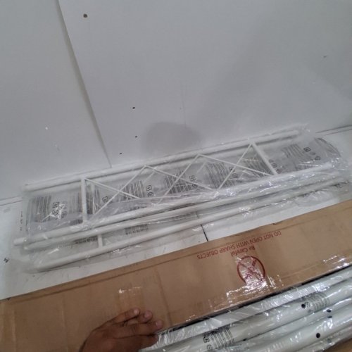 YAHEETECH METAL PLATFORM BED FRAME HEAD AND FOOTBOARD - TWIN - WHITE (MODEL: 613632) image 3