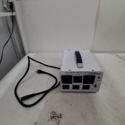 LVYUAN VOLTAGE TRANSFORMER STEP UP/DOWN - 3000W - 110V TO 220V - 220V TO 110V - WHITE (MODEL: VTUS-EU3000) image 3