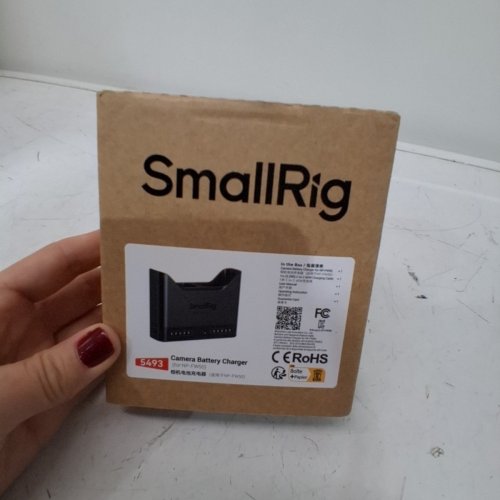 SMALLRIG CAMERA BATTERY CHARGER FOR NP-FW50 - BLACK (MODEL:5493) image 2