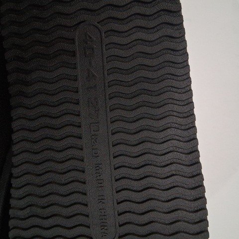 WOMEN'S SLIP-ON SHOES - SIZE 9.5 - BLACK image 3