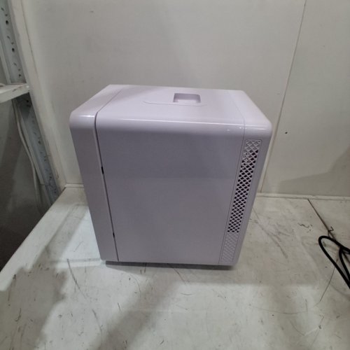 ADVWIN MINI FRIDGE WITH LED MIRROR - 20L - PINK (ITEM: US340101WT00) image 7