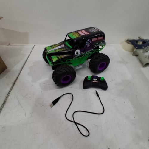 SPINMASTER MONSTER JAM 1:10 GRAVE DIGGER MONSTER TRUCK- GREEN\PURPLE image 3