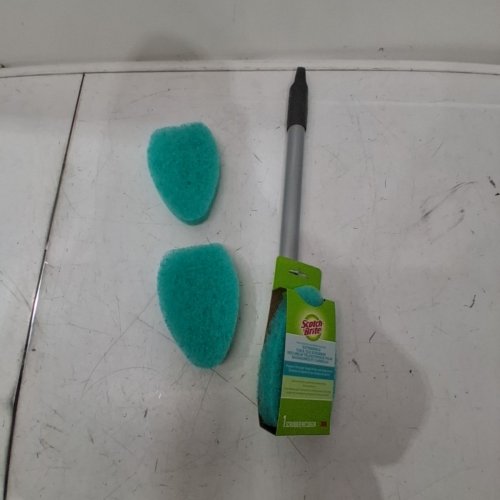 4PC SCOTCH-BRITE EXTENDABLE TUB AND TILE SCRUBBER KIT WITH REFILLS - EXTENDS UP TO 25" - GREY/LIGHT BLUE (MODEL:549X-560-SIOC) image 2