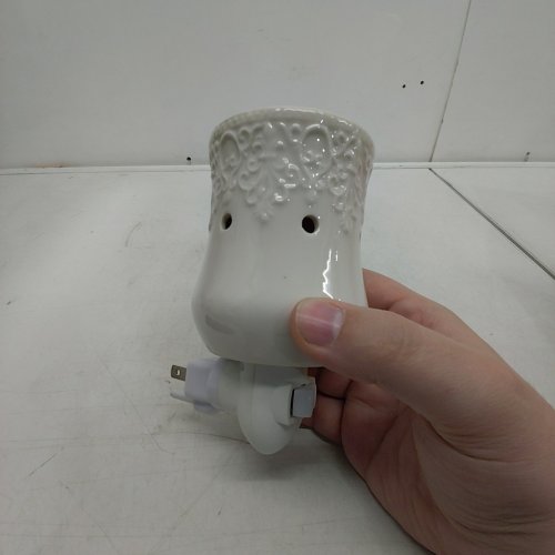 PLUG-IN WAX WARMER - WHITE image 2