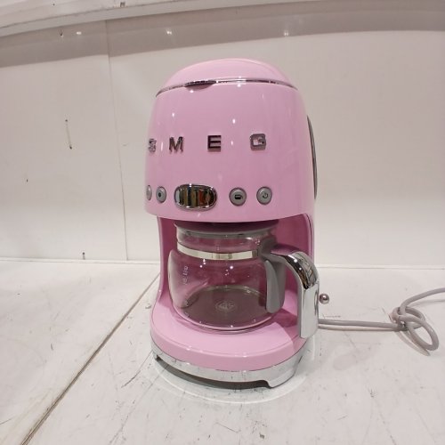 SMEG RETRO-STYLE DRIP-FILTER COFFEE MACHINE - 10 CUP CAPACITY - PINK (MODEL: DCF02PKUS) image 3