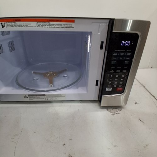 TOSHIBA COMPACT COUNTERTOP MICROWAVE OVEN WITH SOUND OFF MODE - 1.2CU.FT - 900W - STAINLESS STEEL (MODEL: ML-EM31P(SS)/CA) image 2