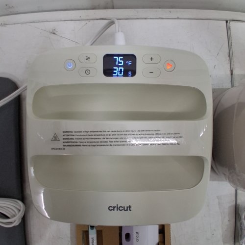 CRICUT MAKER 4 SMART CUTTING MACHINE ENGAGEMENT PLUS BUNDLE - INCLUDES EASYPRESS 3 HEAT PRESS & MAT - SEASHELL (MODEL: CXPL303) image 2