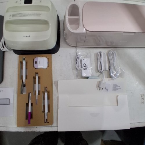 CRICUT MAKER 4 SMART CUTTING MACHINE ENGAGEMENT PLUS BUNDLE - INCLUDES EASYPRESS 3 HEAT PRESS & MAT - SEASHELL (MODEL: CXPL303) image 4
