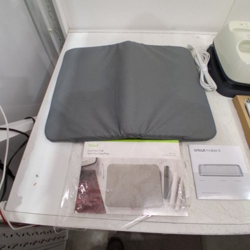 CRICUT MAKER 4 SMART CUTTING MACHINE ENGAGEMENT PLUS BUNDLE - INCLUDES EASYPRESS 3 HEAT PRESS & MAT - SEASHELL (MODEL: CXPL303) image 5
