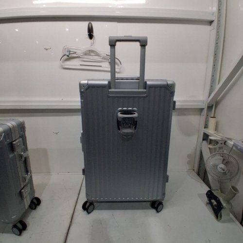 2PC KRUTE ZIPPERLESS CHECKED ALUMINUM FRAME PC HARDSHELL LUGGAGE SUITCASE SET WITH USB PORT & TSA LOCK - 20"/28" - SILVER (MODEL:KT8888-U/KT8888-PC) image 7