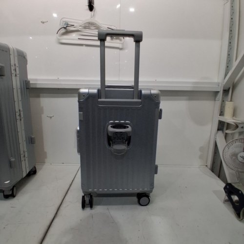 2PC KRUTE ZIPPERLESS CHECKED ALUMINUM FRAME PC HARDSHELL LUGGAGE SUITCASE SET WITH USB PORT & TSA LOCK - 20"/28" - SILVER (MODEL:KT8888-U/KT8888-PC) image 10