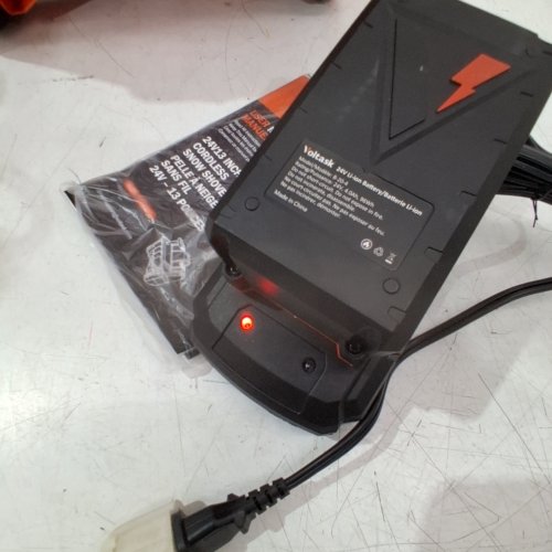 VOLTASK CORDLESS ELECTRIC SNOW SHOVEL WITH BATTERY & CHARGER - 12" PATH - 20V - BLACK/ORANGE (MODEL: SS-20B) image 3