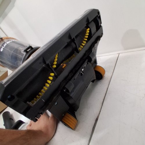 EUREKA MAXSWIVEL PRO UPRIGHT VACUUM CLEANER - 120 V - BLACK / YELLOW (MODEL: NEU350C) image 5