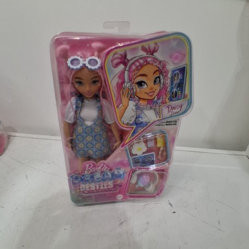 8PC BARBIE DREAM BESTIES DOLL AND ACCESSORIES " DAISY JEAN" - MULTICOLORED (MODEL:JDD74) image 2