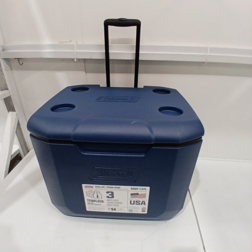 COLEMAN CHILLER COOLER WITH WHEELS - 60QT / 57L - DARK BLUE/BLACK (MODEL: 2231508) image 2