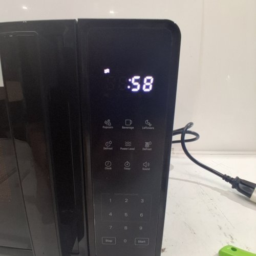 CHEFMAN COUNTERTOP MICROWAVE OVEN - 0.7 CU.FT. - BLACK (MODEL: RJ55-7-V2-CA) image 2