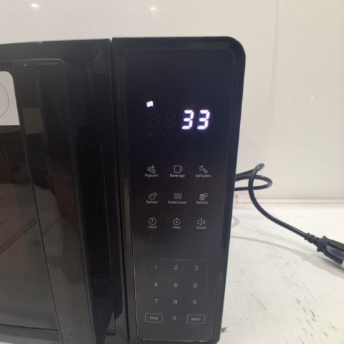 CHEFMAN COUNTERTOP MICROWAVE OVEN - 0.7 CU.FT. - BLACK (MODEL: RJ55-7-V2-CA) image 3