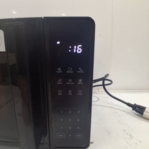 CHEFMAN COUNTERTOP MICROWAVE OVEN - 0.7 CU.FT. - BLACK (MODEL: RJ55-7-V2-CA) image 4