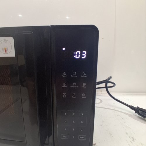 CHEFMAN COUNTERTOP MICROWAVE OVEN - 0.7 CU.FT. - BLACK (MODEL: RJ55-7-V2-CA) image 5