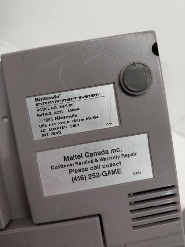 NINTENDO ENTERTAINMENT SYSTEM (NES) - ORIGINAL MODEL (MODEL: NES-001) image 4